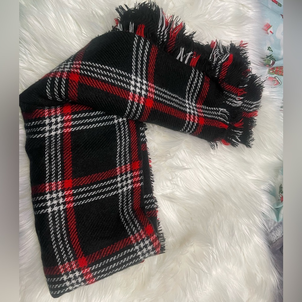 👻🎃CLEARANCE🎃👻 Ricki’s scarf